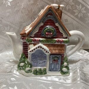 Cardinal Teapot Ceramic Hand Painted Victorian Christmas